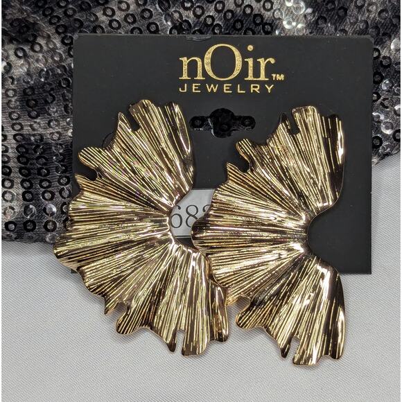 Chunky Gold Tone Earrings Ginkgo Leaf Shape - Picture 3 of 6